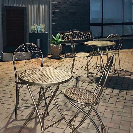 Отель Rochester Tavern Экстерьер фото